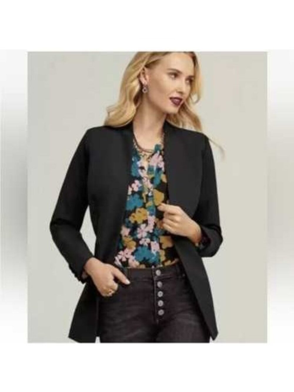 Cabi #4119 Black Dinner Jacket Size 8 Long Sleeve Button Detail Back Tailored Fi